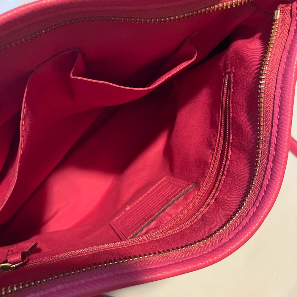 Authentic Coach Crossbody - Picture 7 of 8